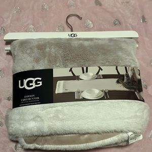 UGG Dawson Table Runner